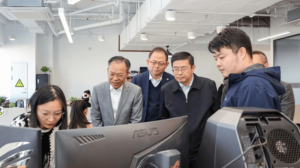 聚焦OPC开展活力，管委会向导调研零界魔方及数字游民社区