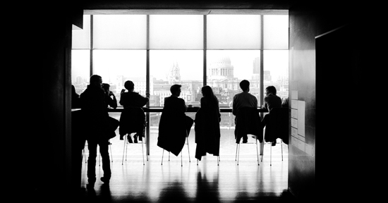 bevictor伟德外洋立异中心荟萃专业人才机构、外洋外地着名高校协会组织以及海内各大园区企业同伴优势，，，实现引进人才回国落户及作育园区全球化人才双向功效。。